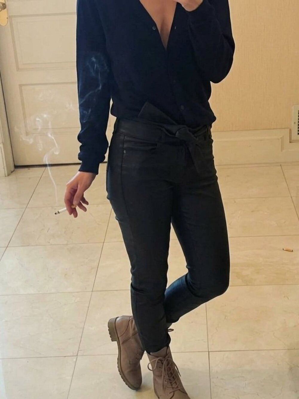 Frame leather pants with tie